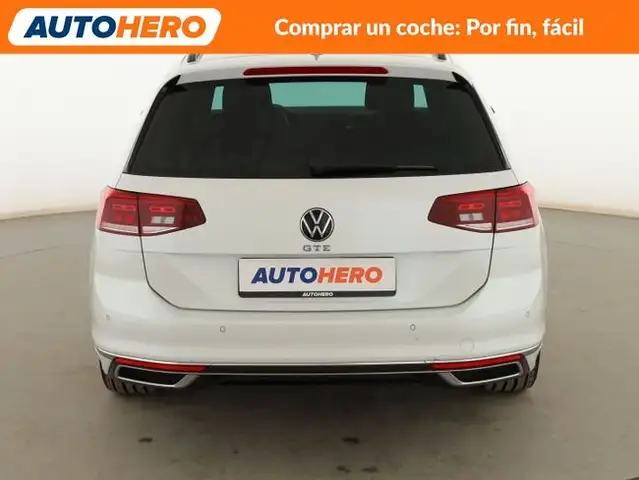 Volkswagen Passat view 5