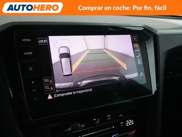 Volkswagen Passat view 20