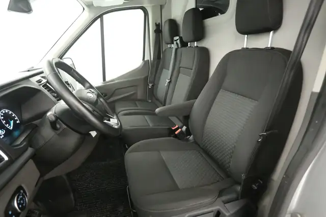 Ford Transit view 9
