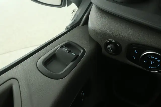 Ford Transit view 21