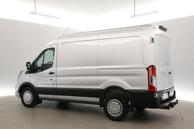 Ford Transit view 4