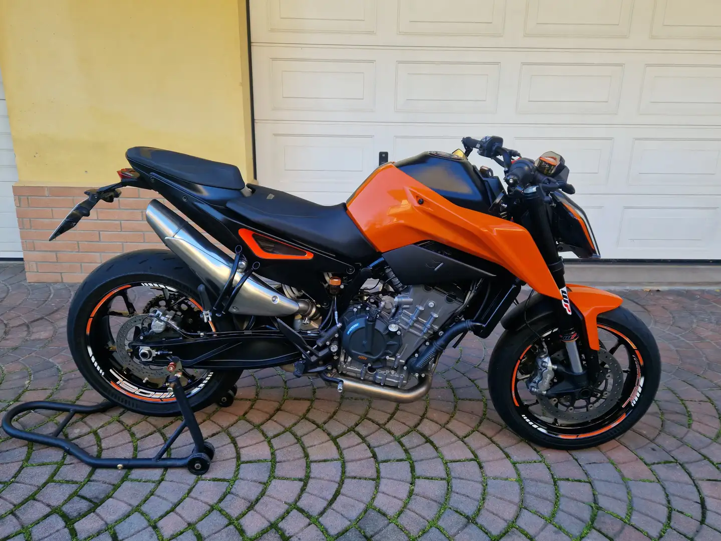 KTM 790 Duke KTM Duke 790 - Anno 2020 narančasta - 1