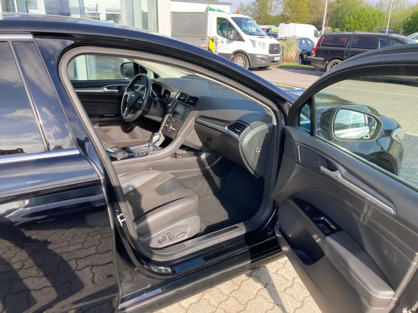 Ford Mondeo 2.0 Hybrid Start-Stopp CVT Negro - 2