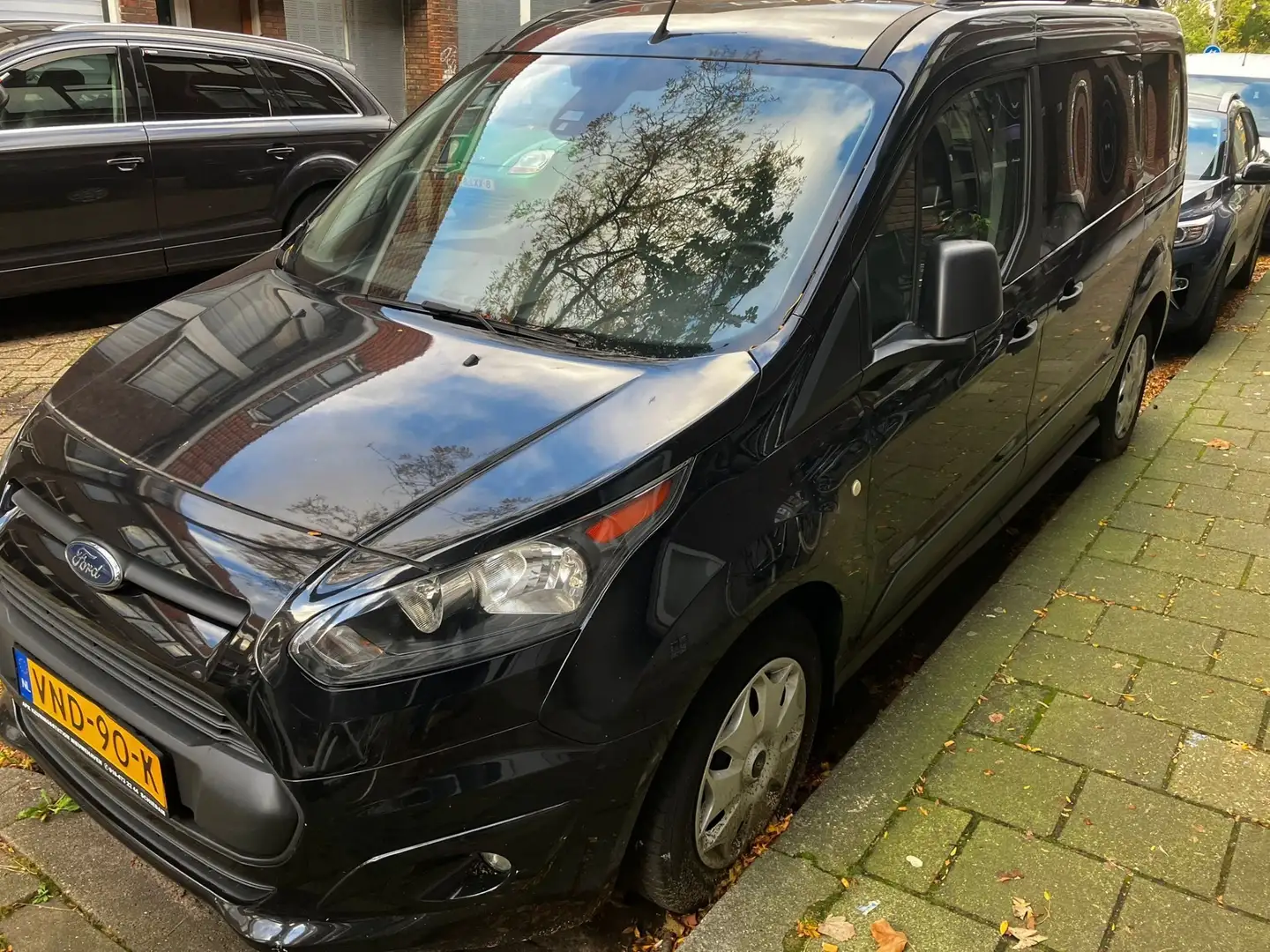 Ford Tourneo Connect 1.5TDCi Trend 100 crna - 2