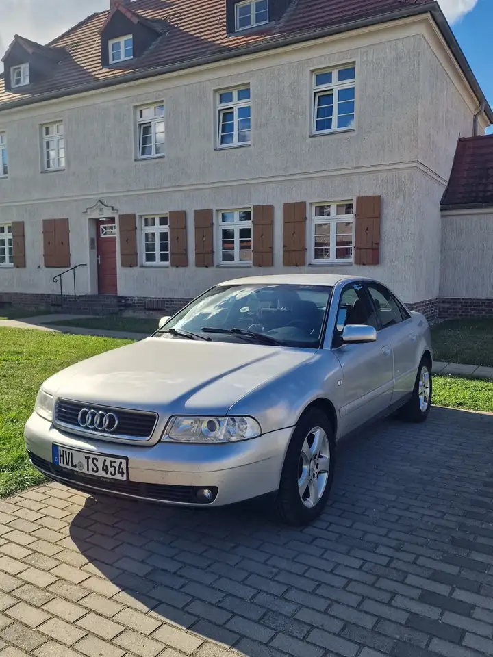 Audi A4 B5 2,4l V6, foto 2