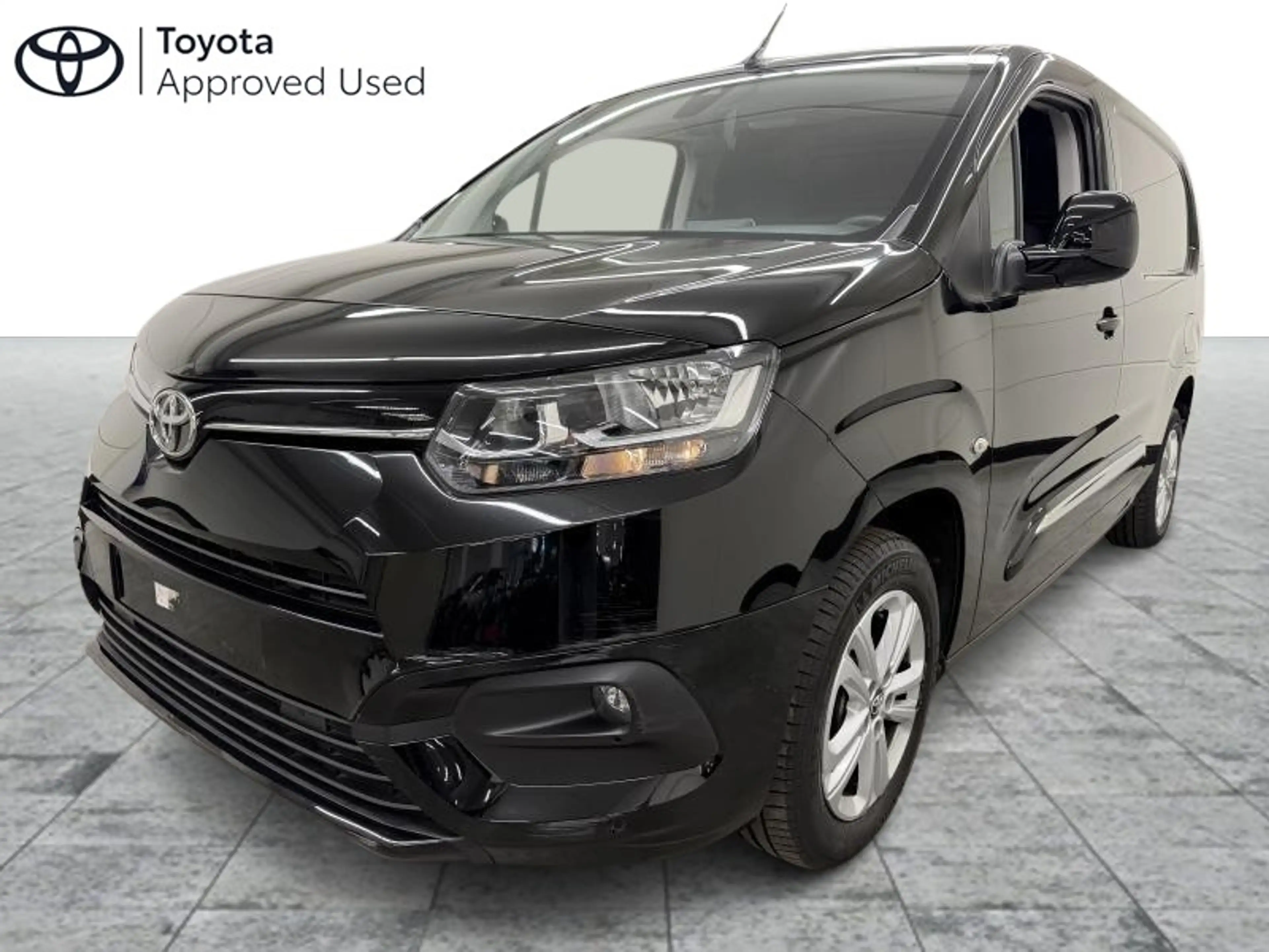 Toyota Proace City LWB Comfort + Tech Pack + Automaat