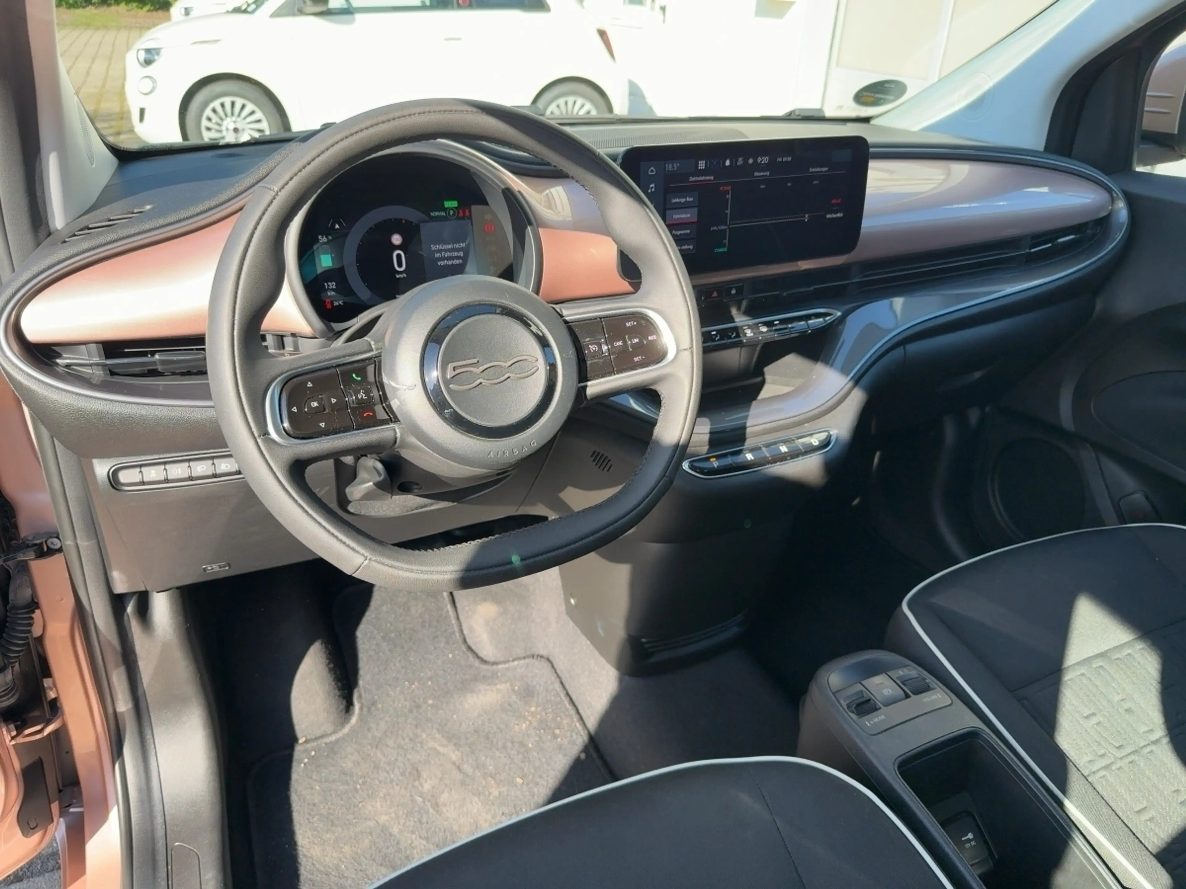 Fiat 500e Elektro 42 kWh  Klimaautomatik*Carplay — photo 9