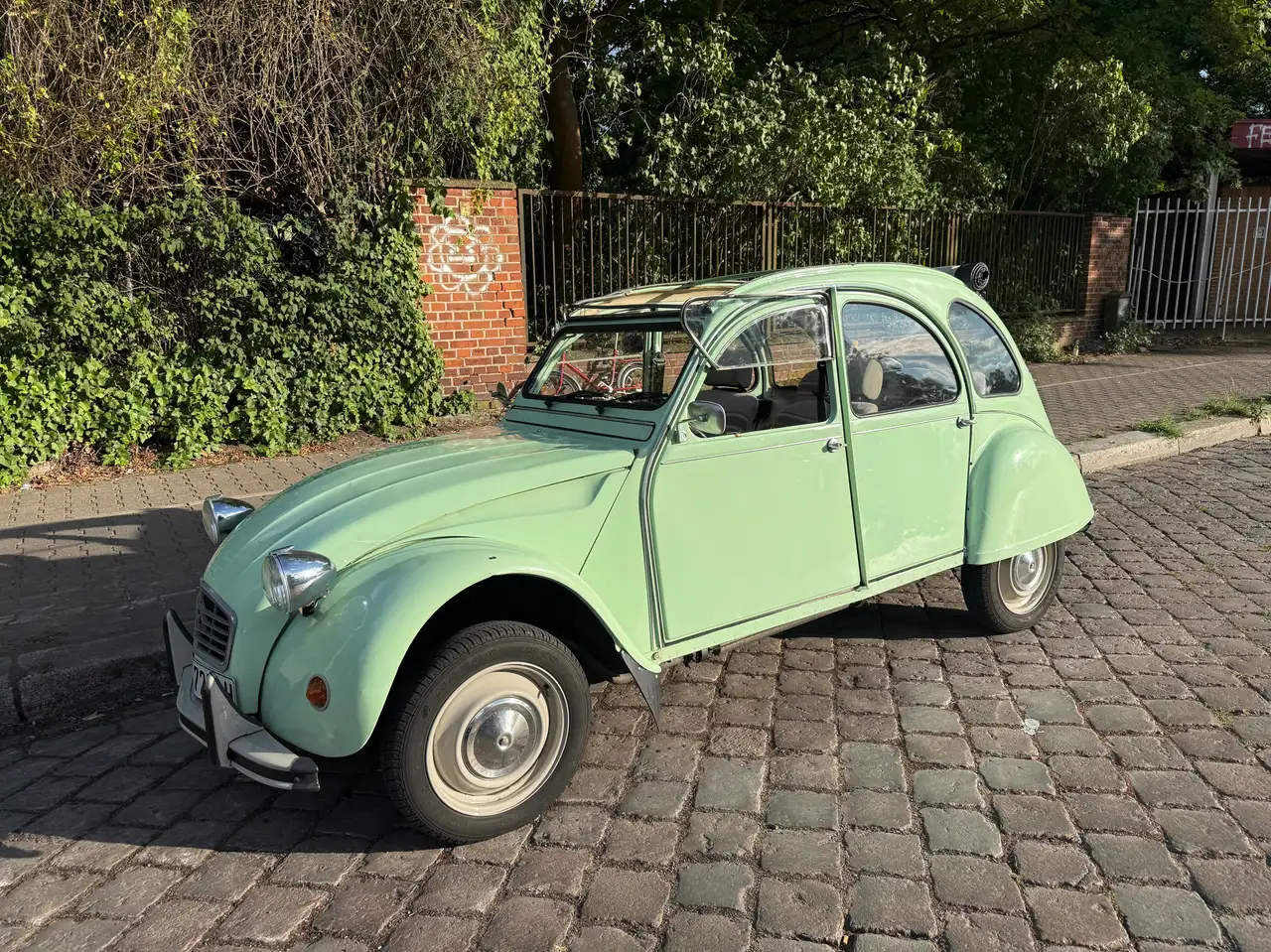 Citroen 2CV6, foto 2