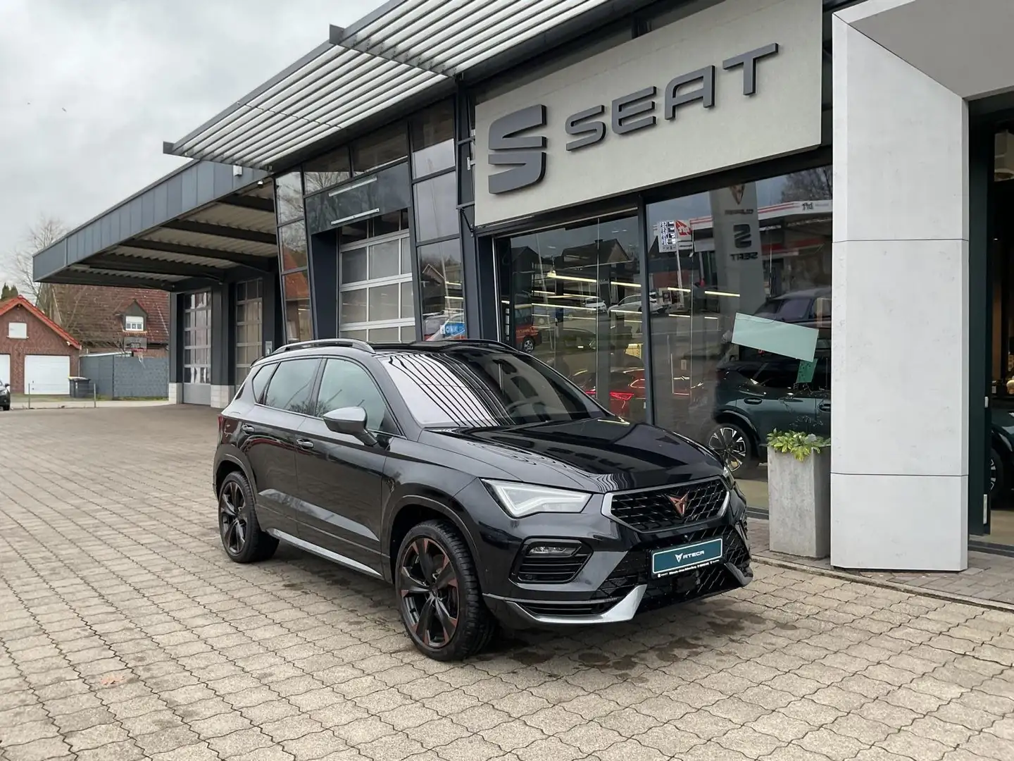 CUPRA Ateca VZ 2.0 TSI DSG 4Drive - AHK - Business Plus Schwarz - 1