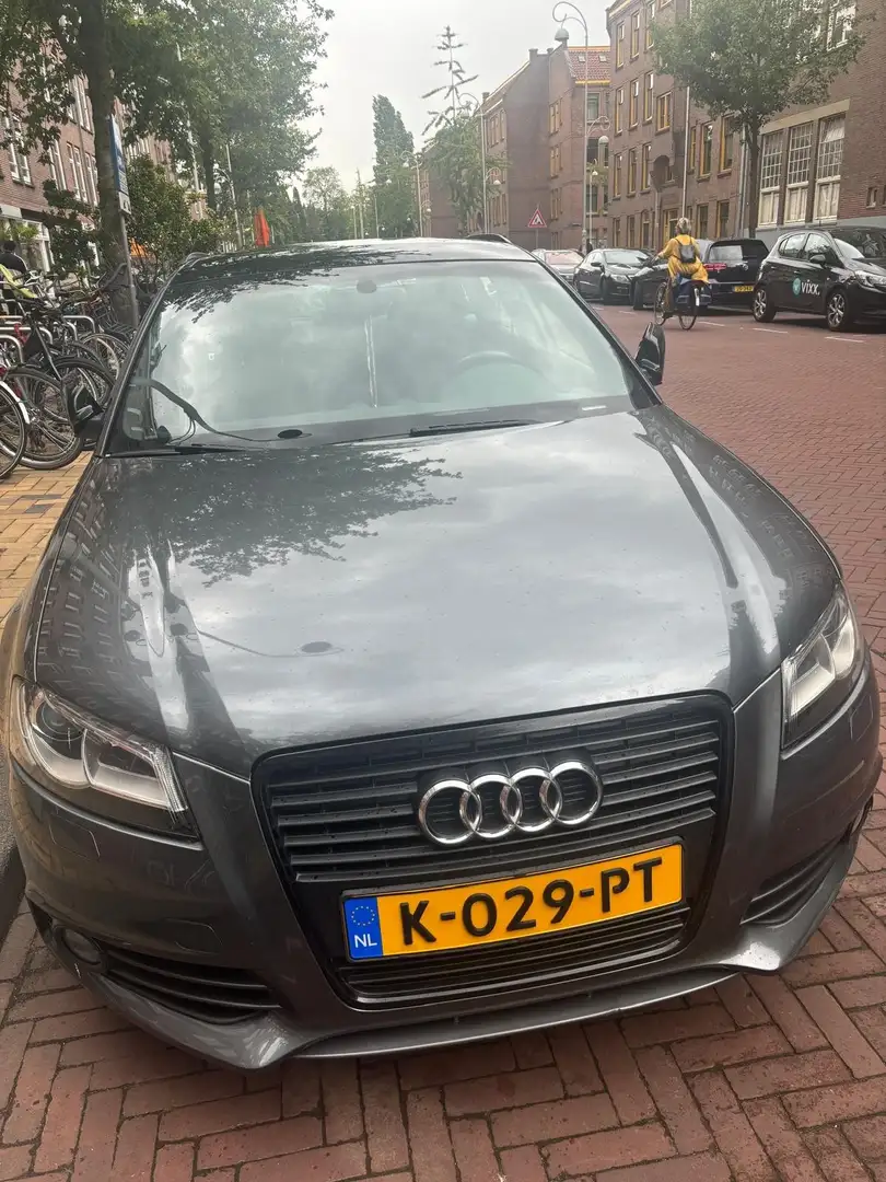 Audi A3 1.4 TFSI Amb. PL.S. Grijs - 2