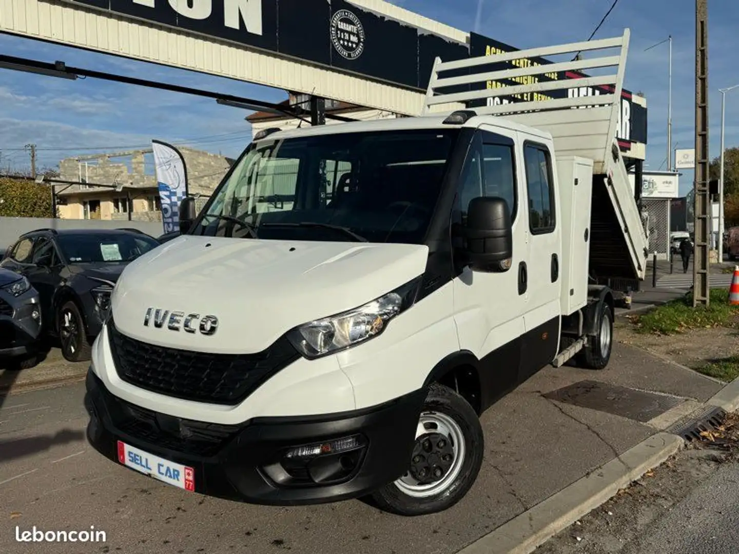 Iveco Daily Benne + Coffre 35-140 6 places Blanc - 1