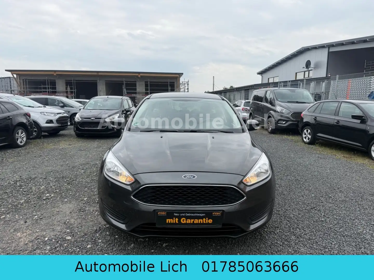 Ford Focus Turnier Trend Euro6 1Hand Klima Grau - 2
