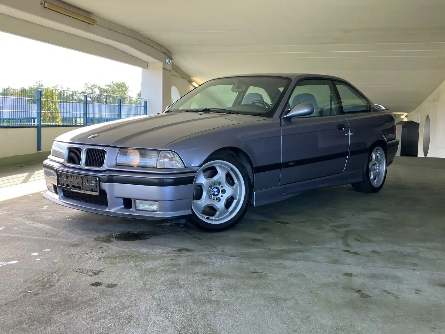 BMW M3 3.0 Coupe °Historie°Oldtimer°Deutsch° Argent - 2