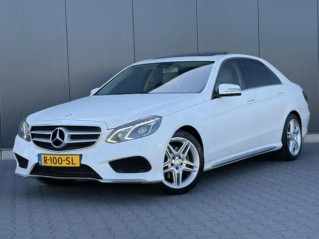Mercedes-Benz E 350 4MATIC AMG-Pakket - Schuifdak - Led - Leder - Zeer