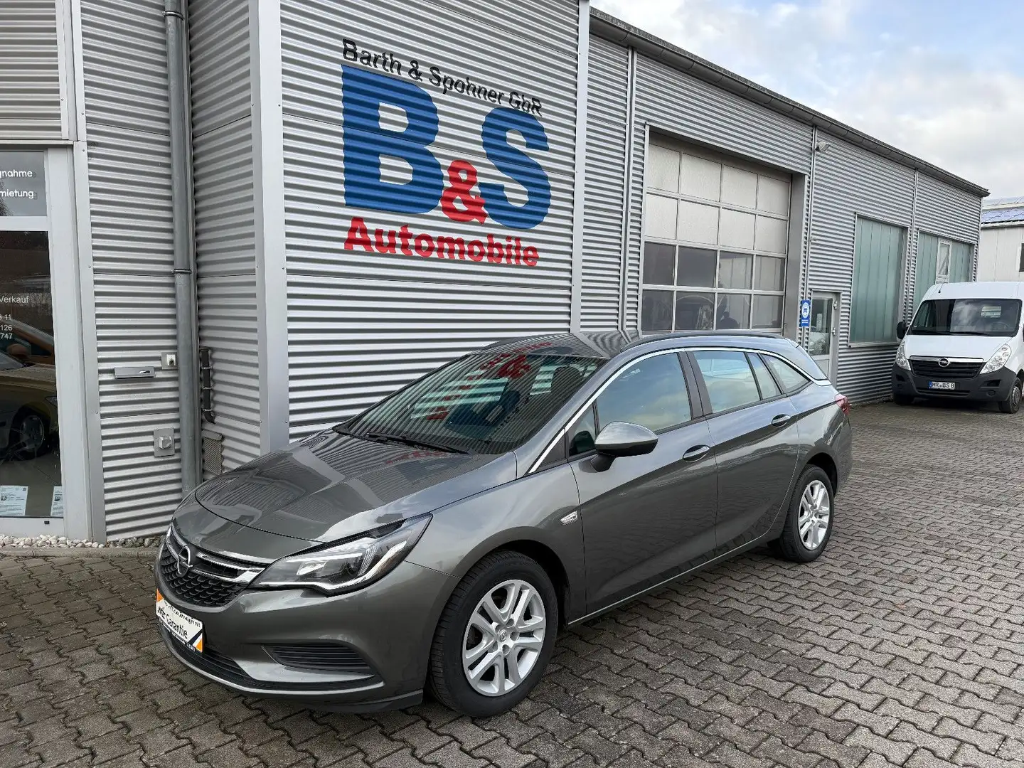 Opel Astra K Sports Tourer Edition Grau - 1