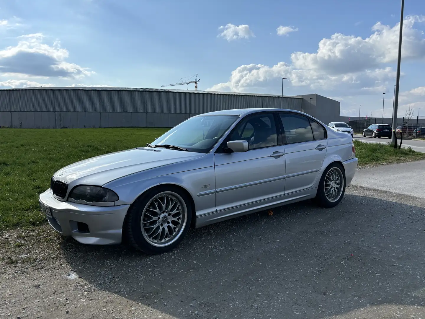 BMW 320 320i - 1
