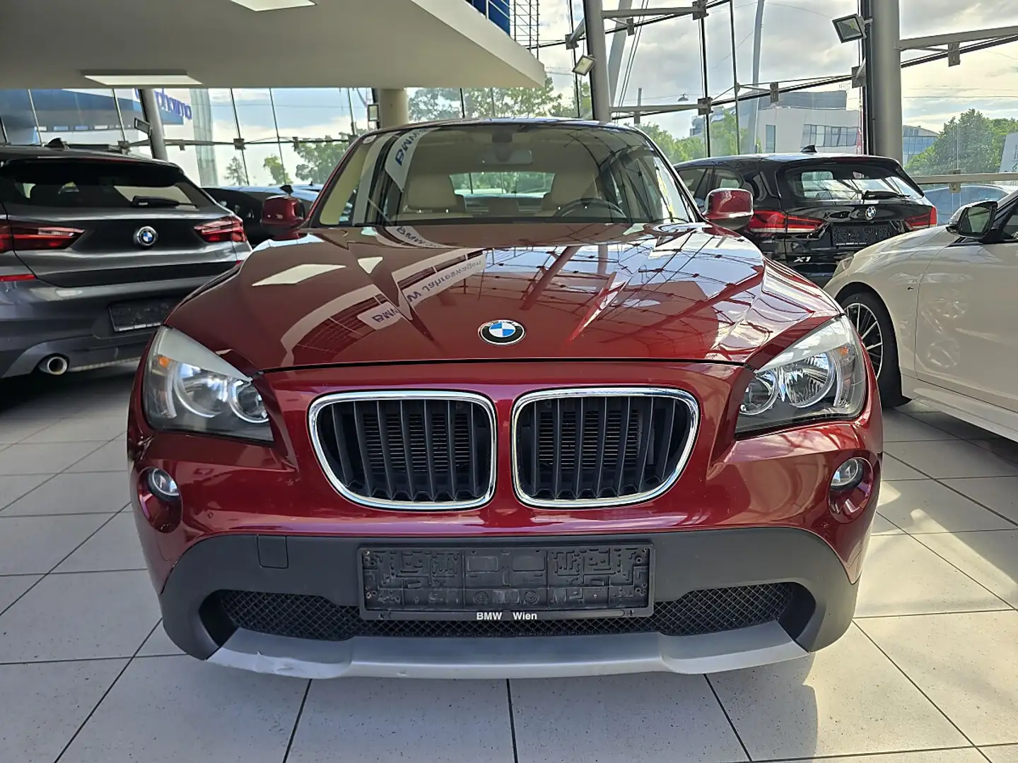 BMW X1 sDrive18d Vollleder/Edelholzausführung Rot - 2