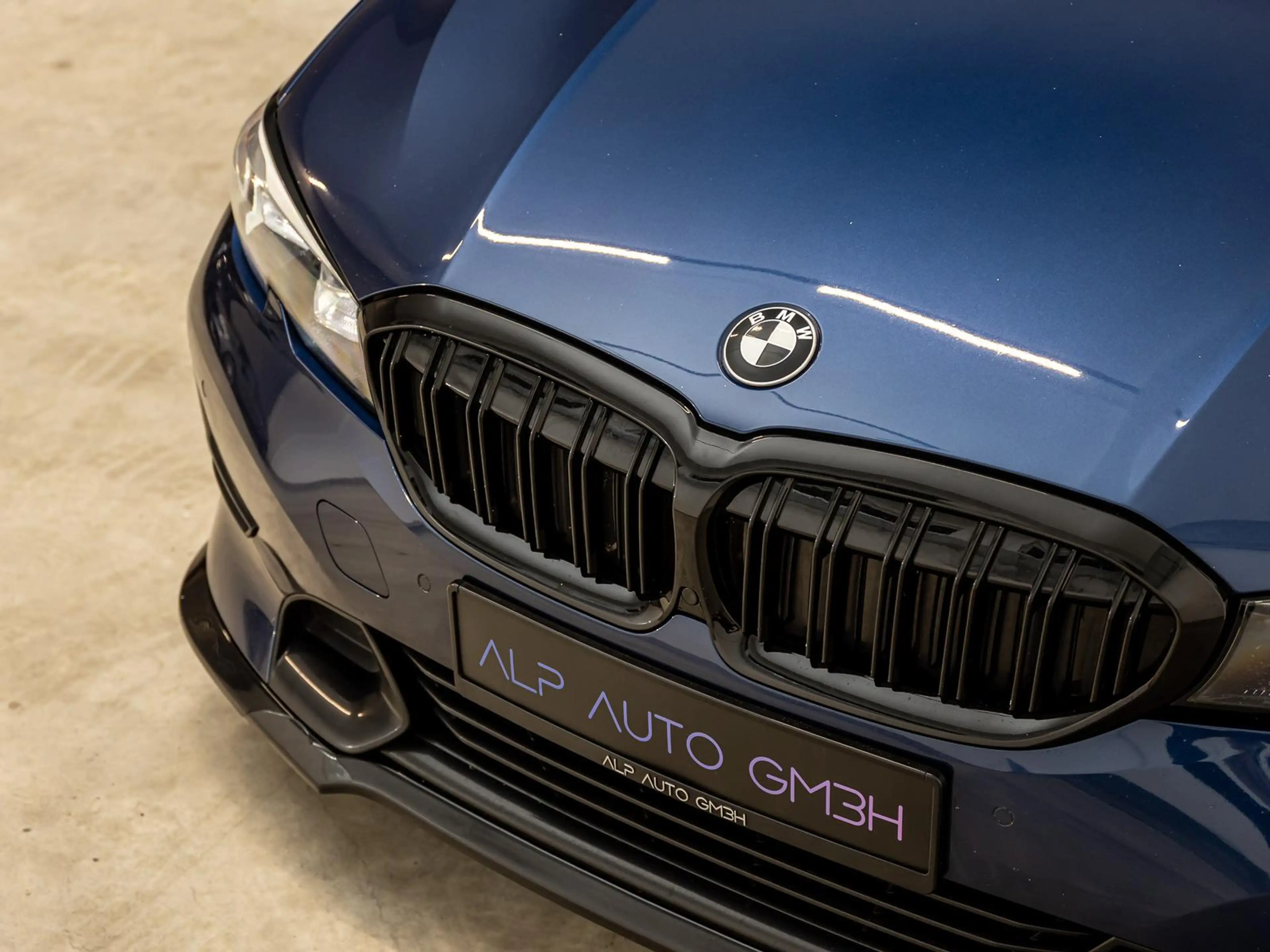 BMW 320 d xDrive Sport Line SHADOW/LED/KAM./AMBIENTE — photo 9