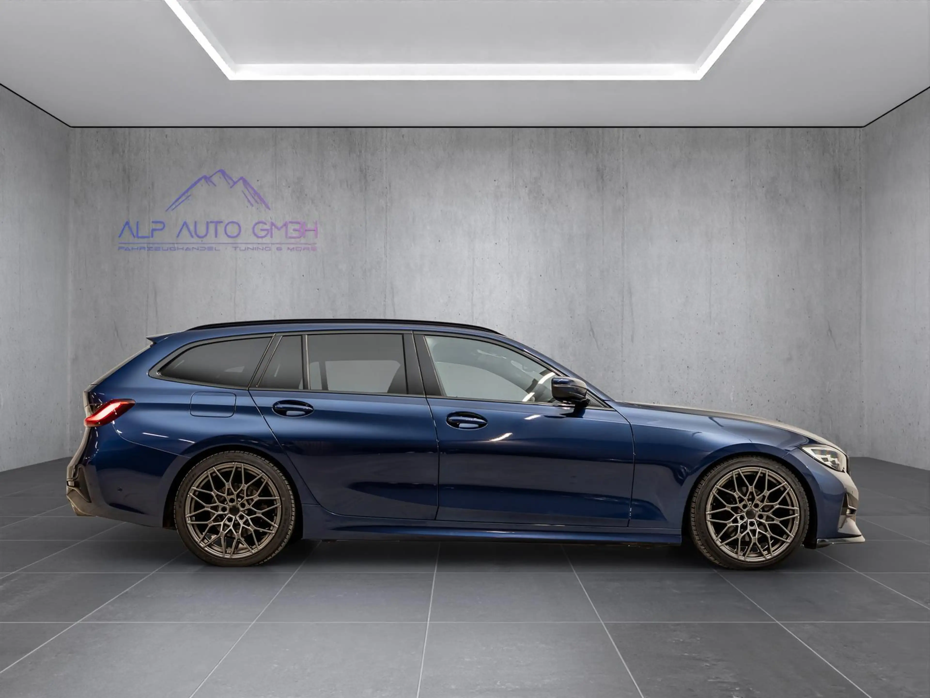 BMW 320 d xDrive Sport Line SHADOW/LED/KAM./AMBIENTE — photo 8