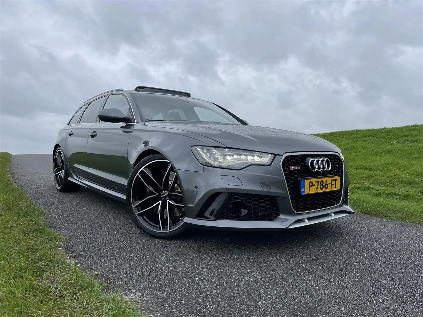 Audi RS6 4.0 TFSI 560PK QUATTRO / PANO / SCHAALSTOELEN / BO Сірий - 2