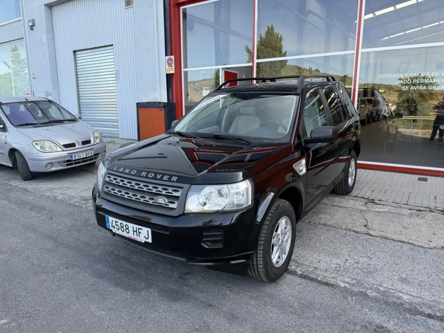 Land Rover Freelander 2.2eD4 E 4x2 Negro - 2