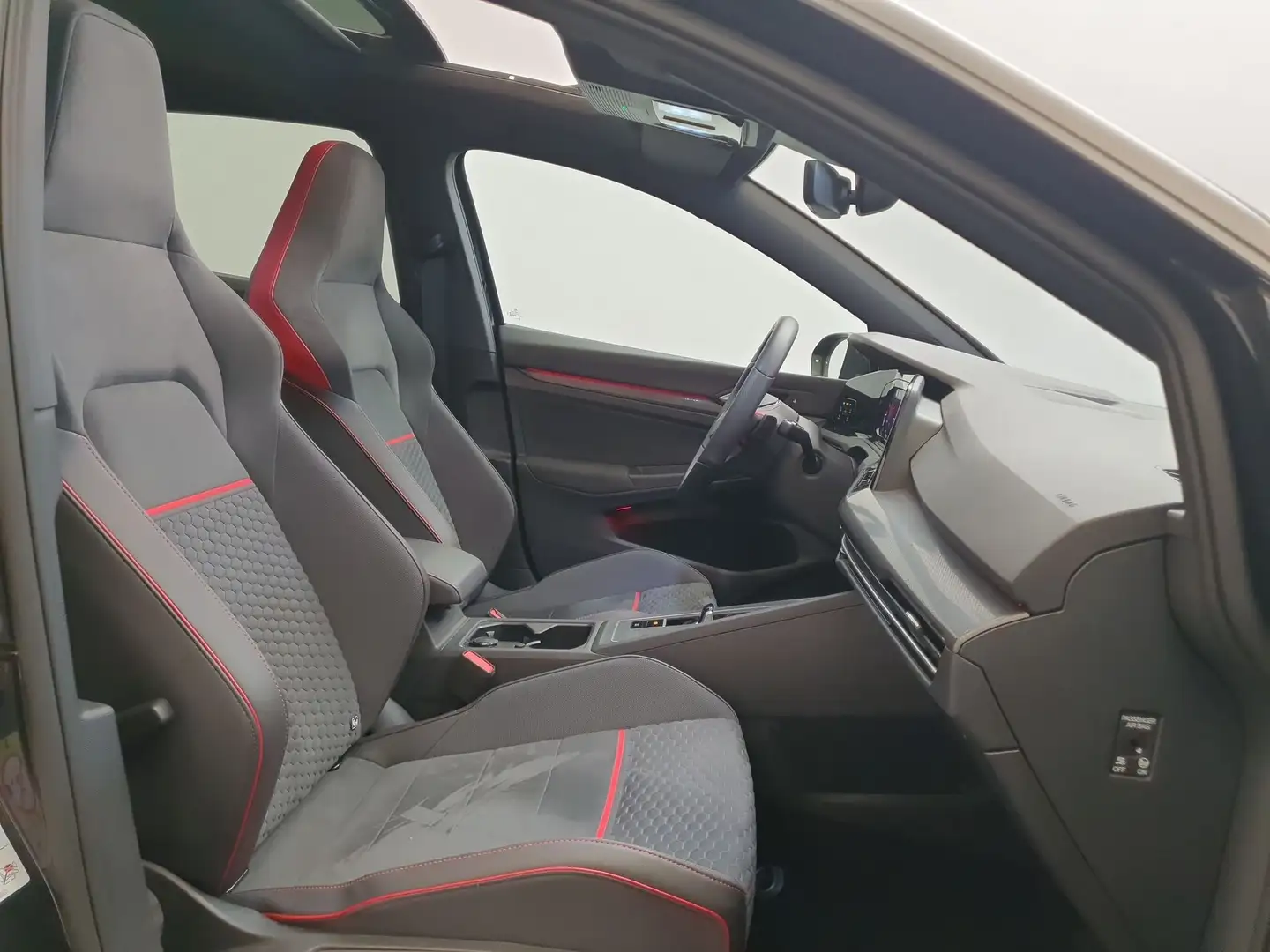 Volkswagen Golf GTI 2.0 TSI CLUBSPORT 300pk Panoramadak, IQ.Light, Cam Schwarz - 2