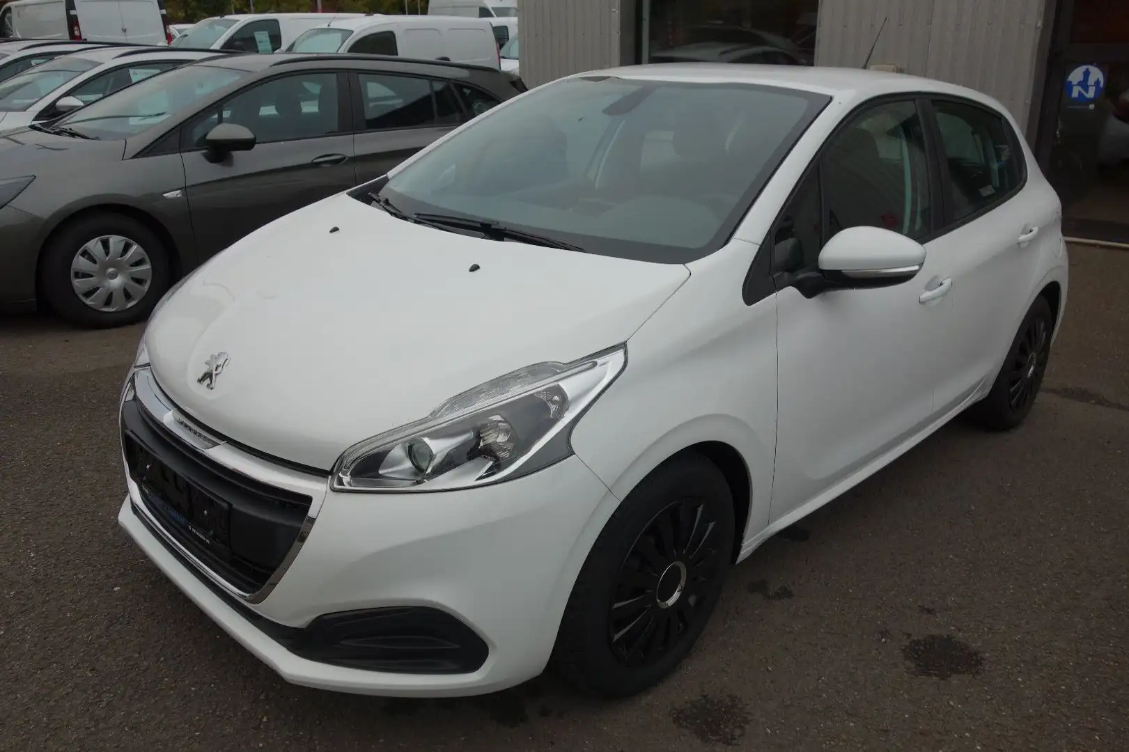Peugeot 208 BlueHDi 100 Active Weiß - 1