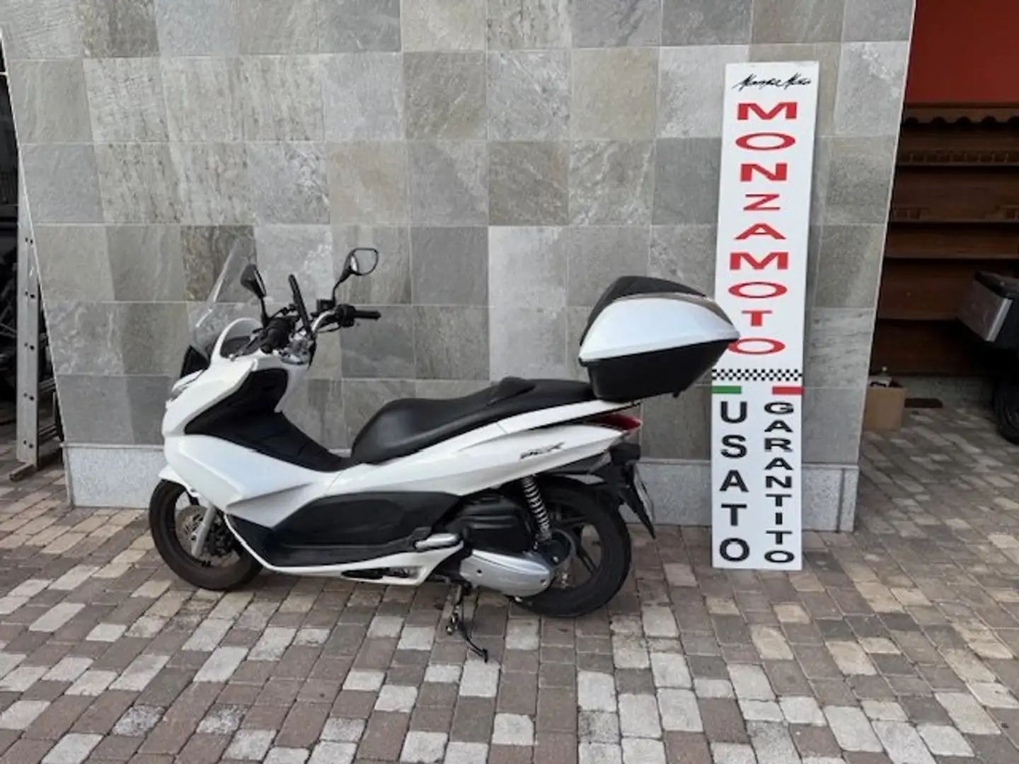Honda PCX 125 Bianco - 1