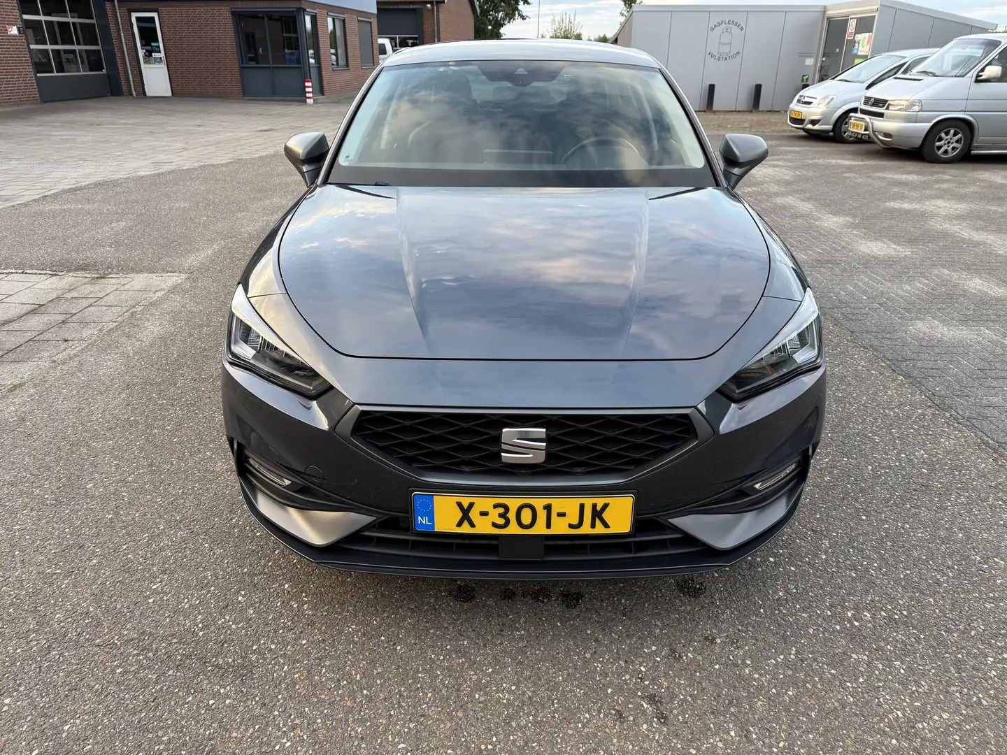 SEAT Leon e-Hybrid 1.4 TSI eHy. PHEV FR 204PK 2021 CAMERA|CARPLAY Gris - 2