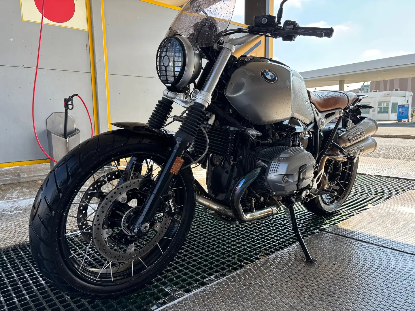 BMW R 12 nineT Scrambler Grigio - 1
