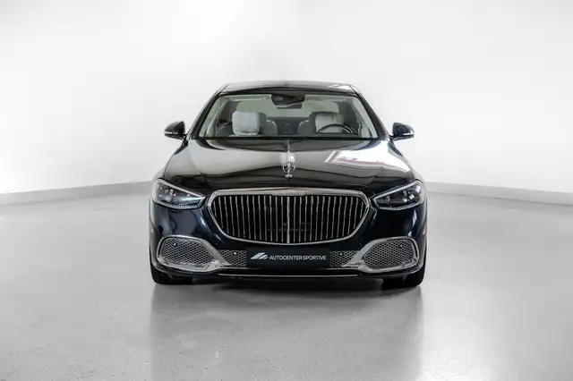 Mercedes-Benz S-Class view 2