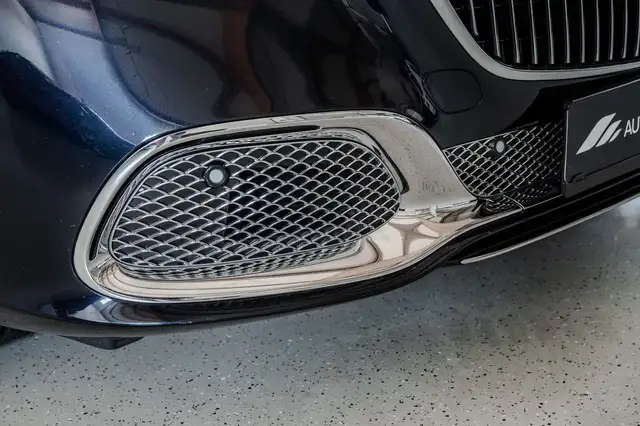 Mercedes-Benz S-Class view 11