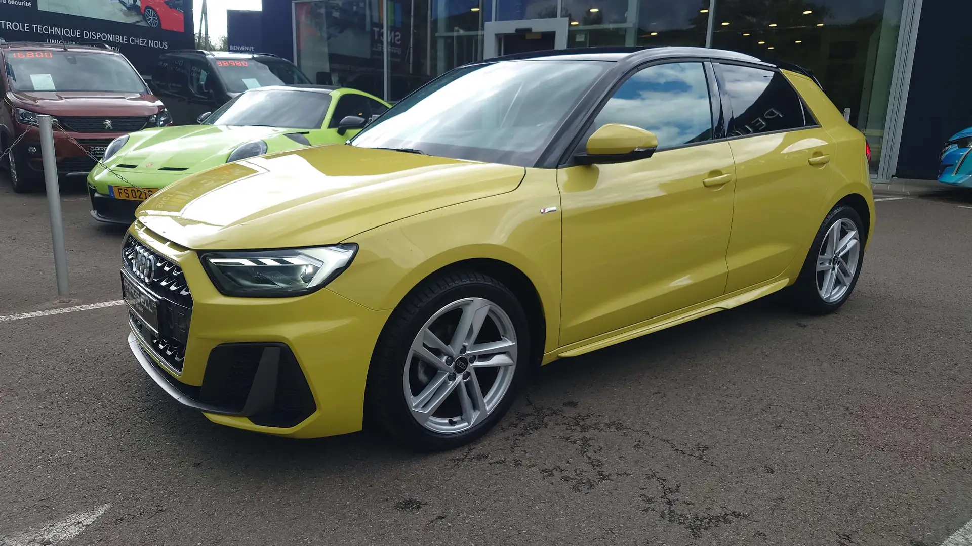 Audi A1 TFSI S line Jaune - 1