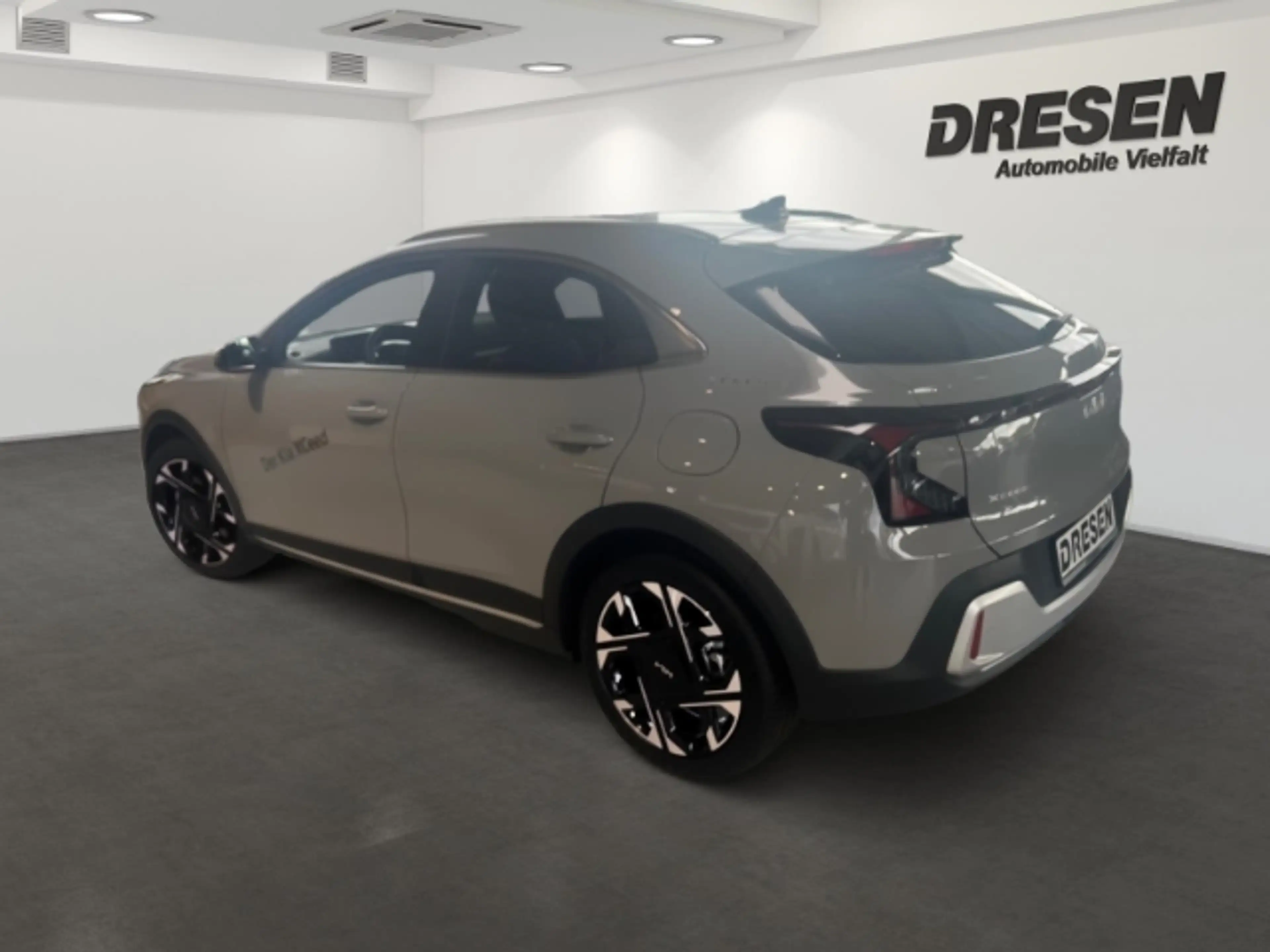 Kia XCeed Spirit 1.6T Navi,Klima,Kamera,DAB,Carplay,Tempomat — photo 4