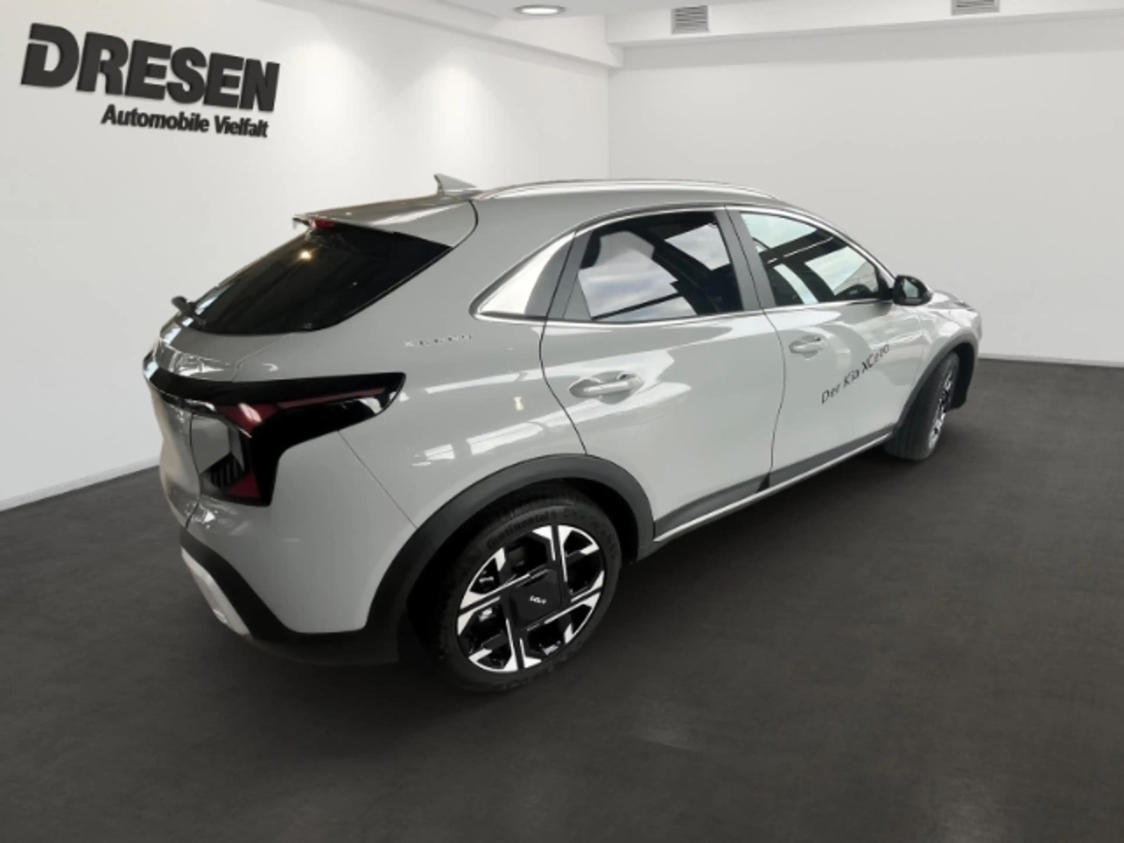 Kia XCeed Spirit 1.6T Navi,Klima,Kamera,DAB,Carplay,Tempomat — photo 3