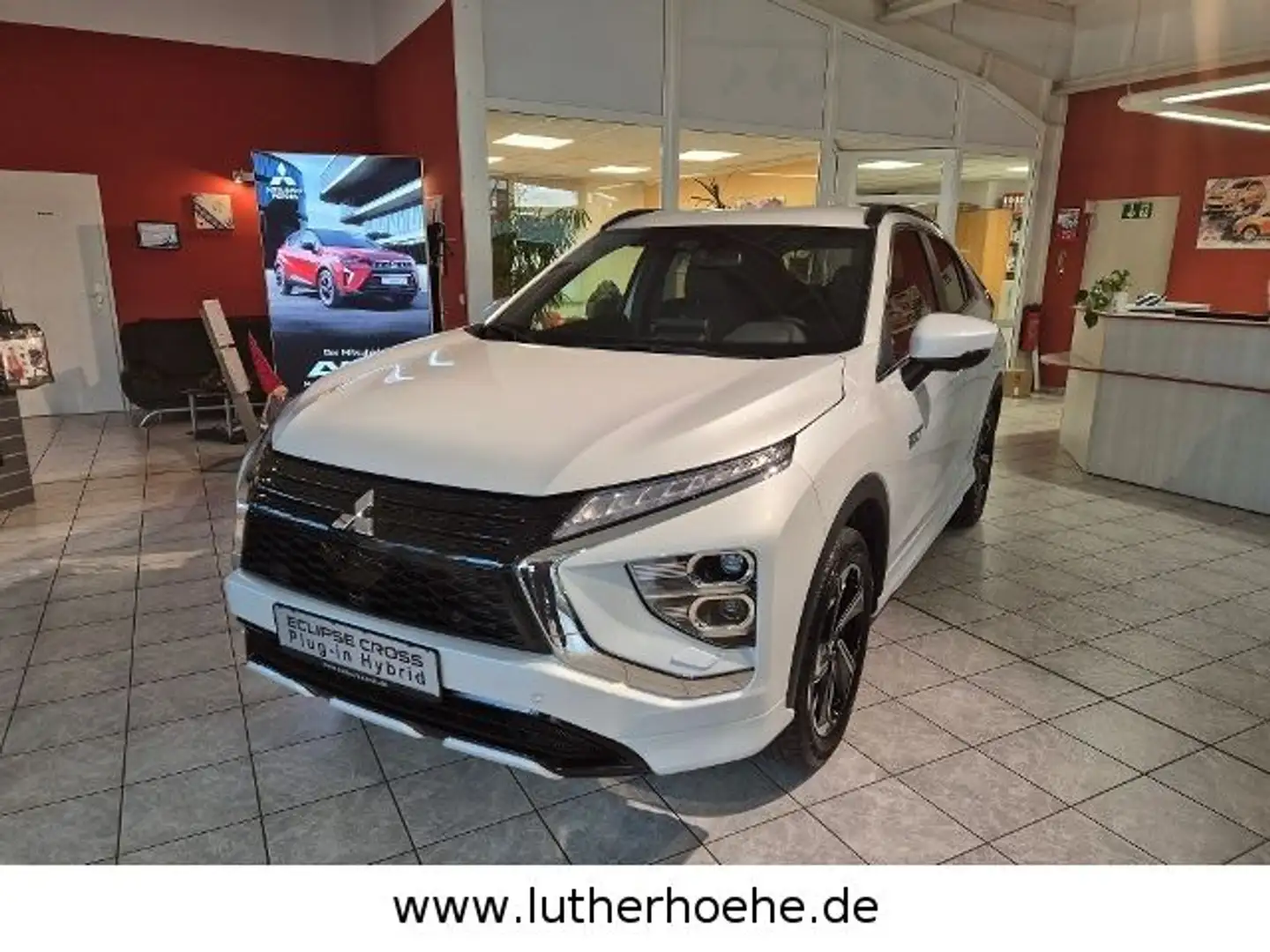 Mitsubishi Eclipse Cross Plug-in Hybrid Select 2.4 4WD Bílá - 1