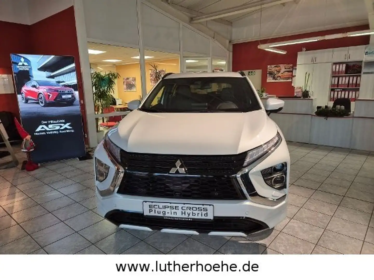 Mitsubishi Eclipse Cross Plug-in Hybrid Select 2.4 4WD Bílá - 2