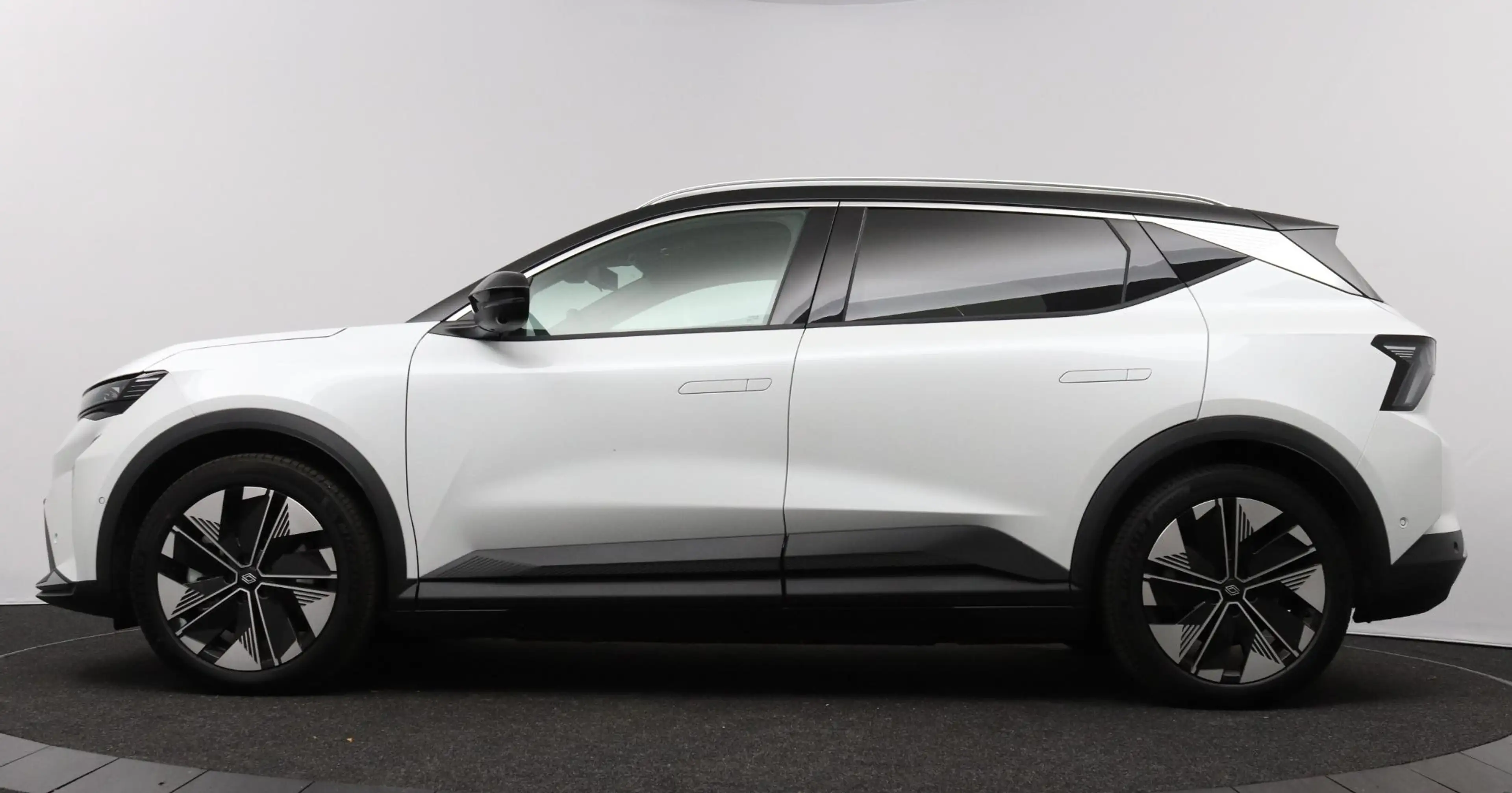 Renault Scenic E-Tech EV87 long range techno Pack Light & Sound | — photo 11