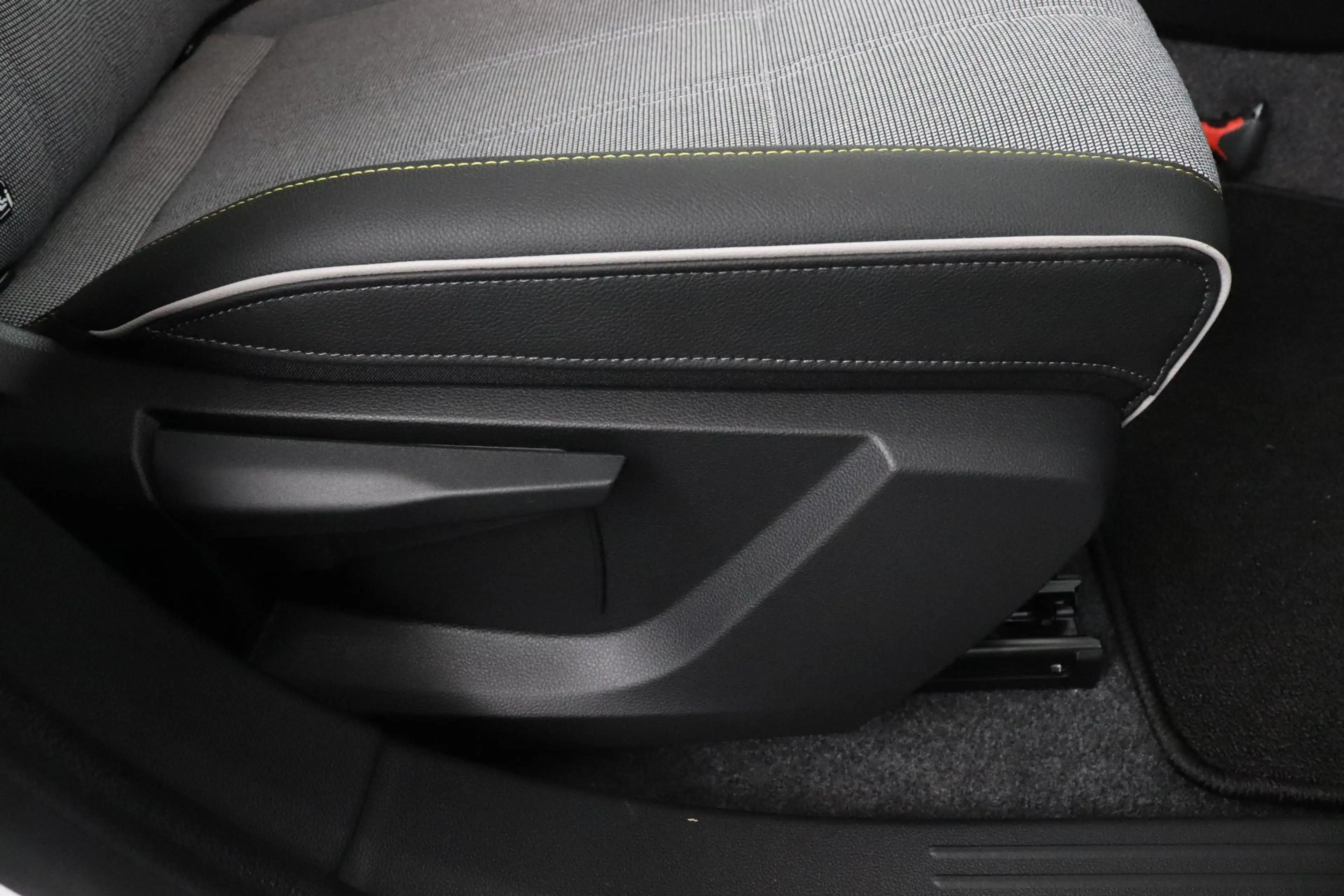 Renault Scenic E-Tech EV87 long range techno Pack Light & Sound | — photo 29