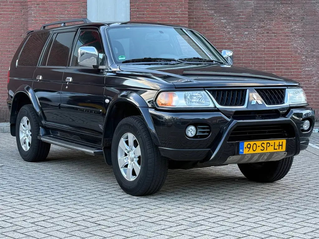 Mitsubishi Pajero Sport 2006 из Европы — купить под ключ