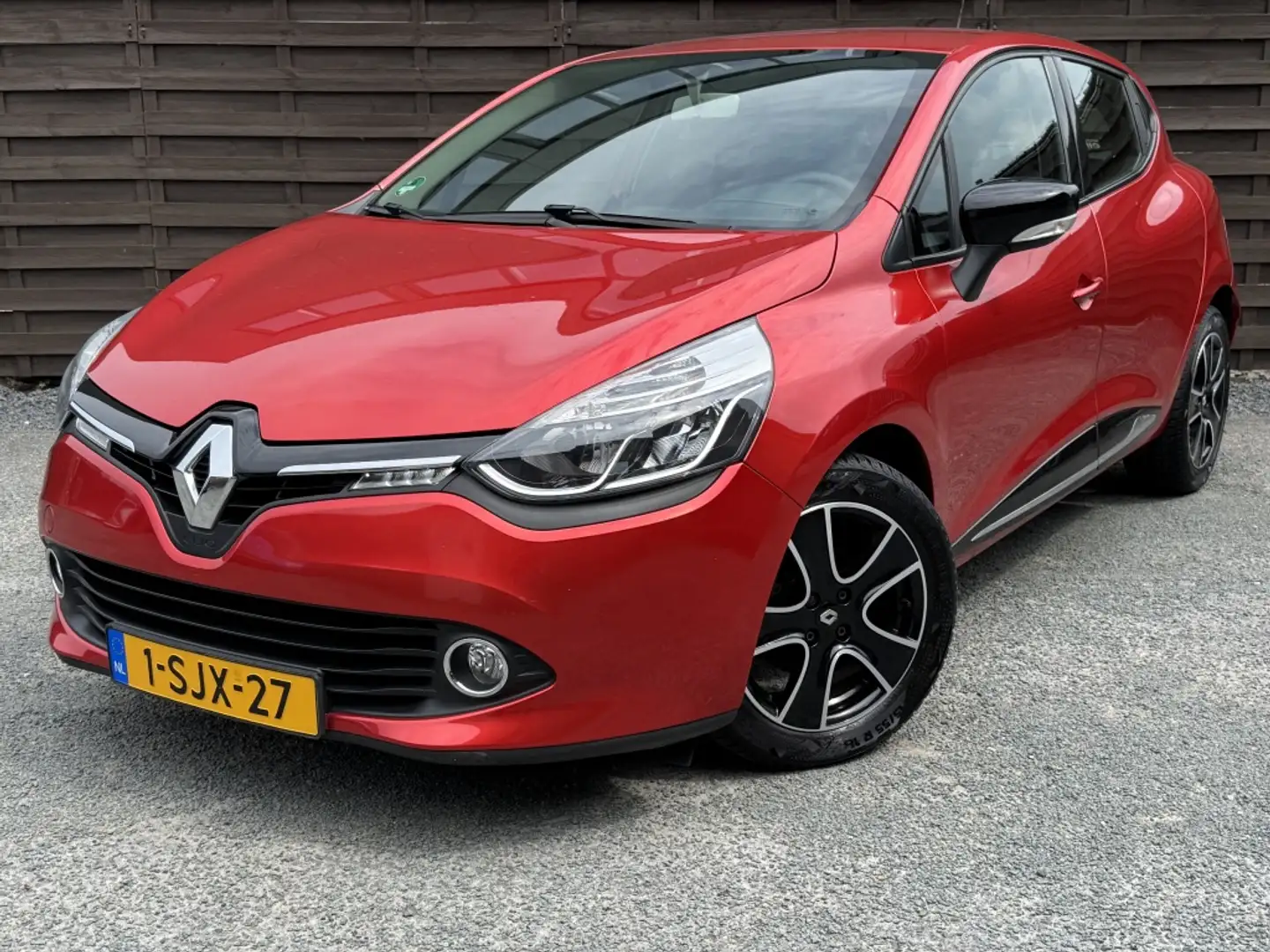 Renault Clio 0.9 TCe Expression / Airco / Dealer-onderhouden / Rood - 1