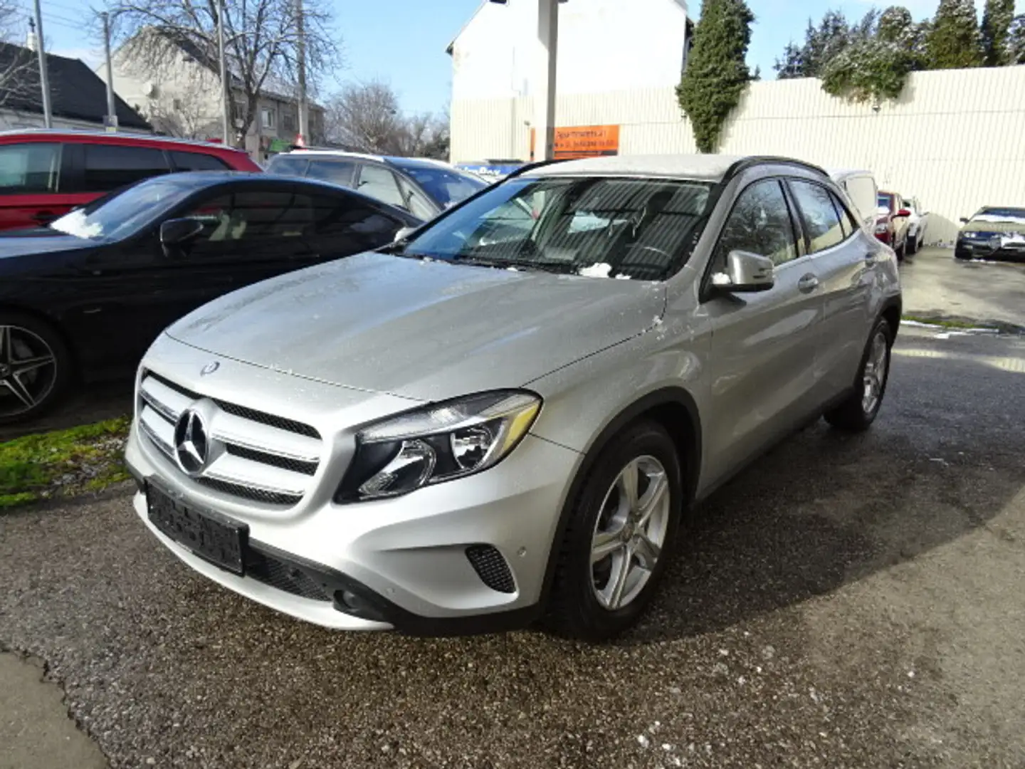 Mercedes-Benz GLA 200 CDI 4MATIC Aut. Silber - 2