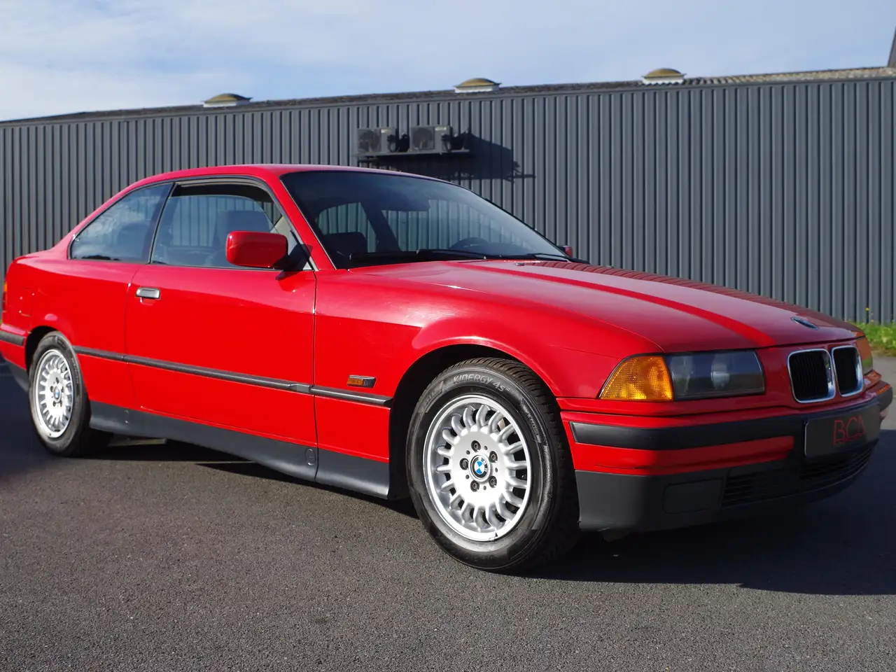 BMW 318 iS, foto 8