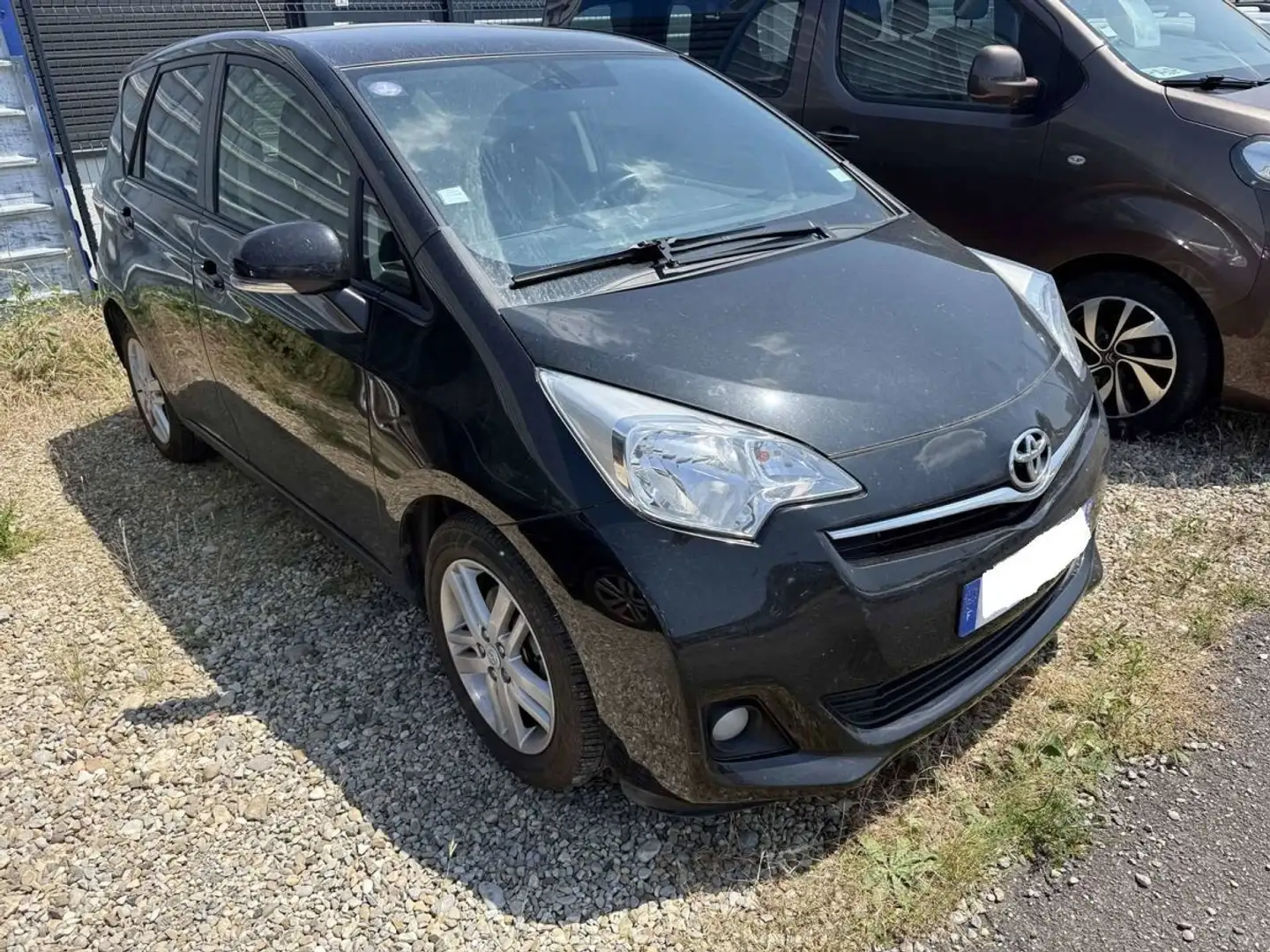 Toyota Verso Verso-S 100 VVT-i Lounge Noir - 1