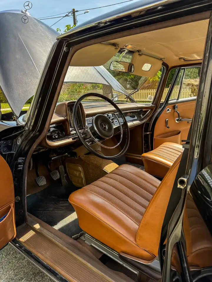 Mercedes-Benz 230 Mercedes 230 Heckflosse 1967, foto 12