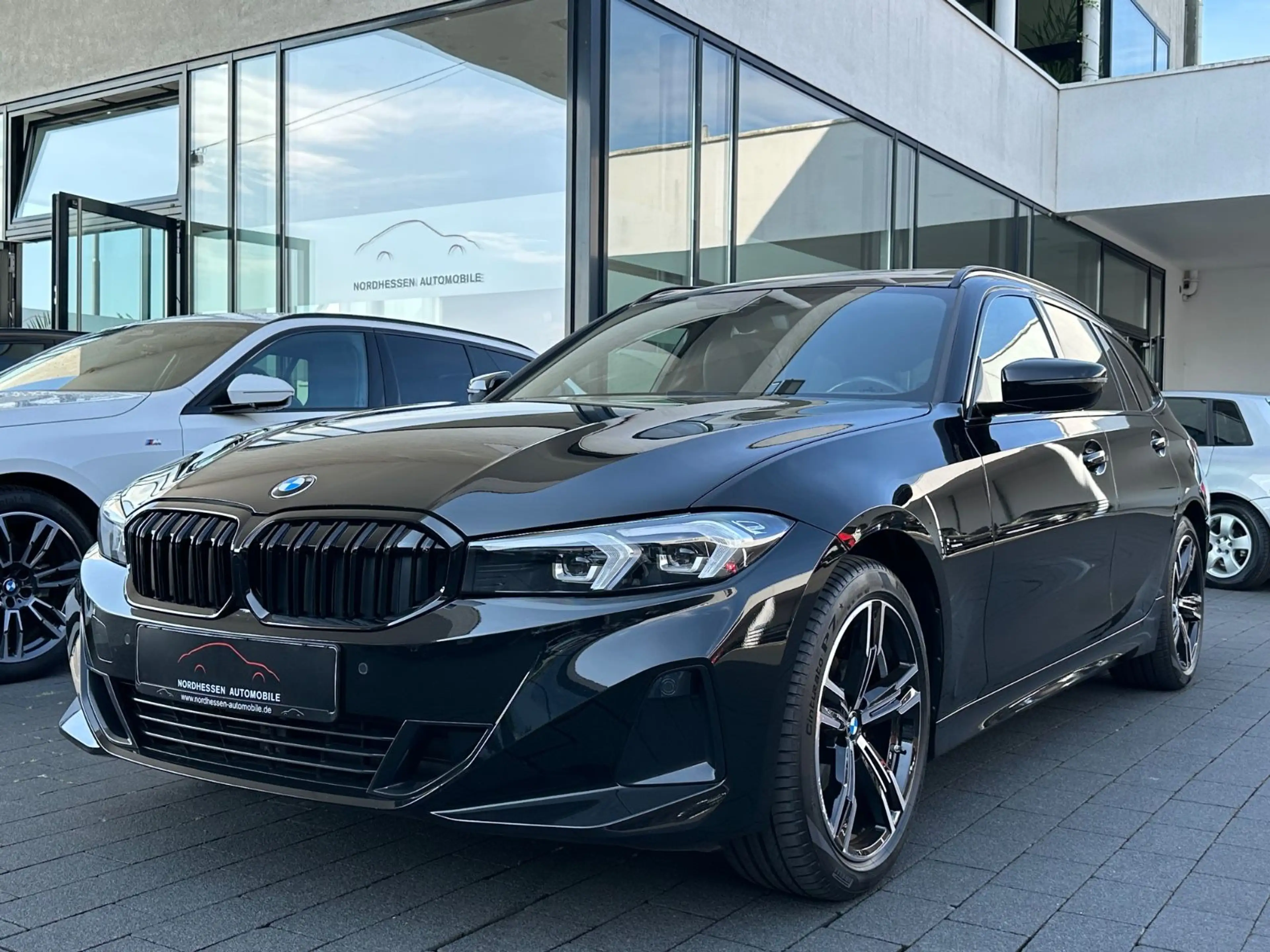 BMW 320 d Touring xDrive | Panorama | H&K | AHK