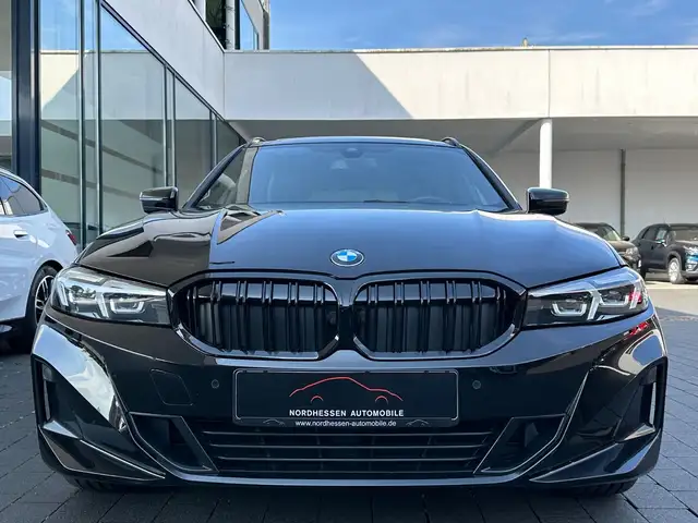 BMW 3 Series view 5