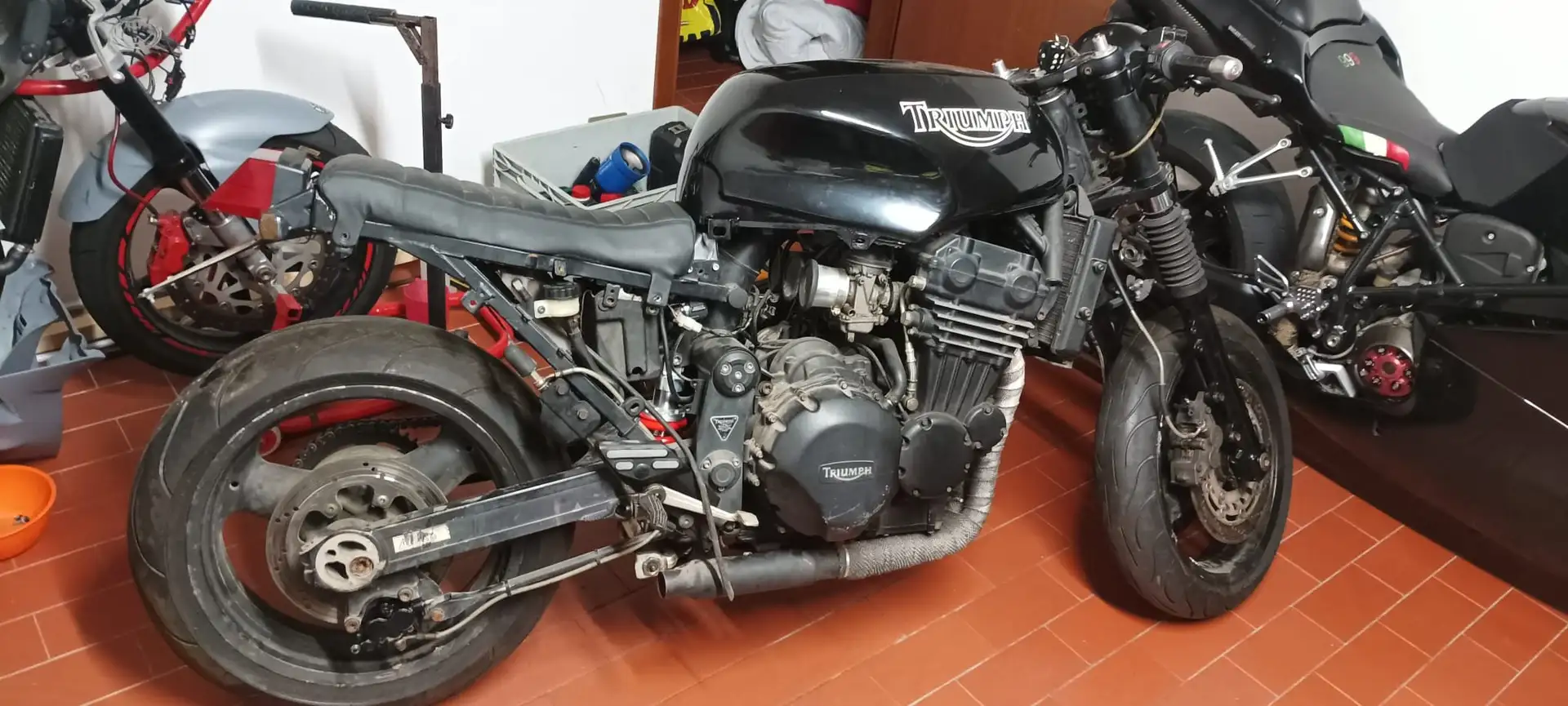 Triumph Speed Triple 900 T309 all black Noir - 1