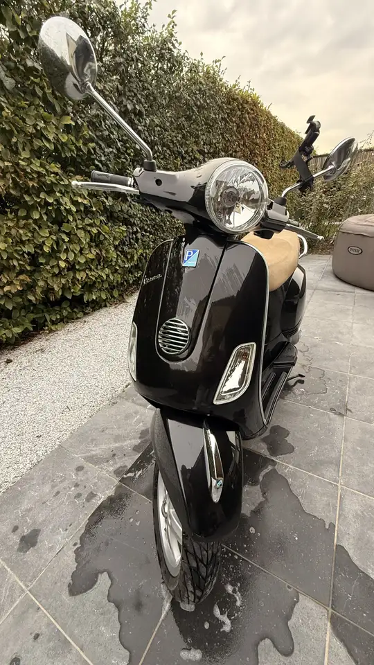 Vespa LX 125