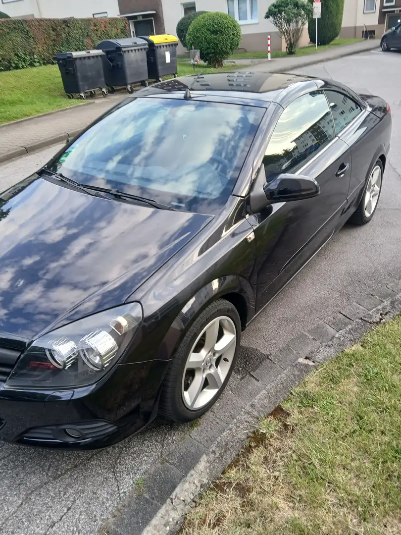 Opel Astra Astra GTC 1.9 CDTI DPF Edition Plus Schwarz - 1
